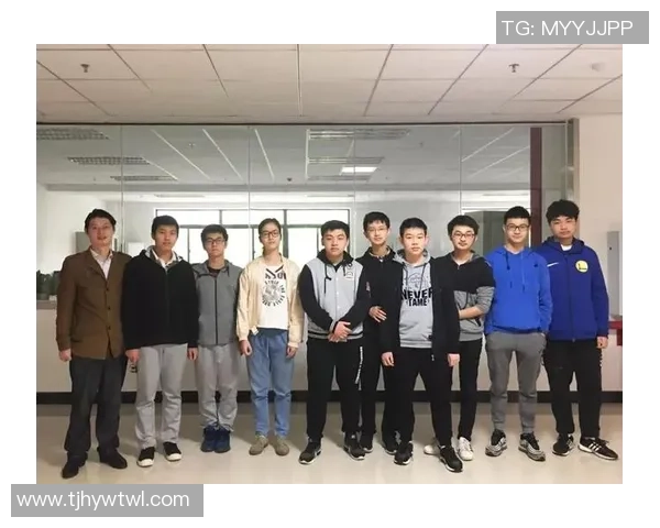 张芳独家分享羽毛球技巧与心得体会助你提升竞技水平